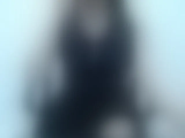 Live sex webcam photo for Lady-Young #293956538