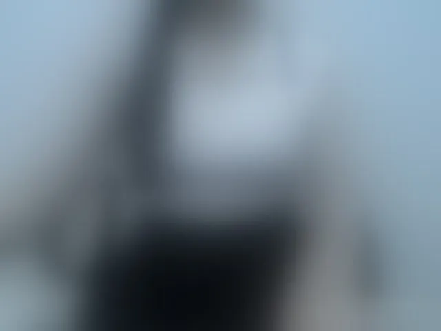 Live sex webcam photo for Lady-Young #293971539