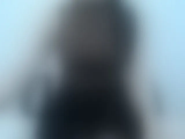 Live sex webcam photo for Lady-Young #294004834