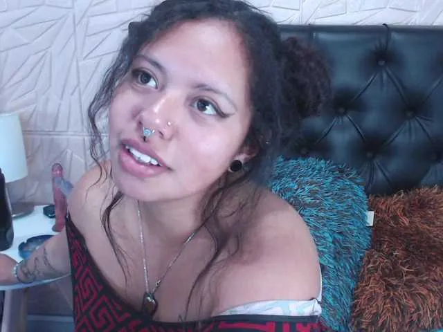 Live sex webcam photo for Lady-rivers #275947347