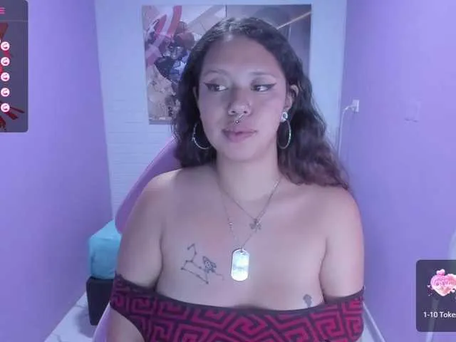 Live sex webcam photo for Lady-rivers #276422392