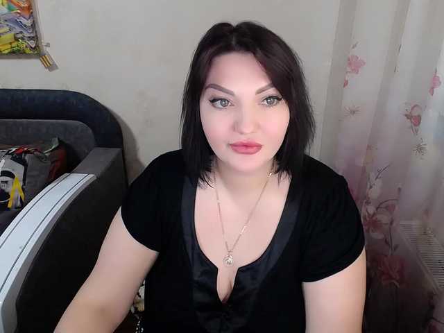 Live sex webcam photo for LadyBoomWild #277341315