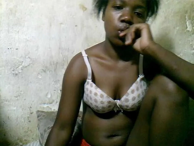 Live sex webcam photo for LadyBozz #271712469