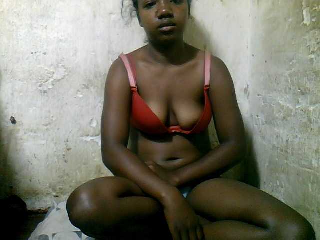 Live sex webcam photo for LadyBozz #271796810