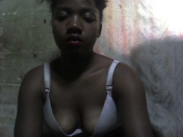 Live sex webcam photo for LadyBozz #271920569