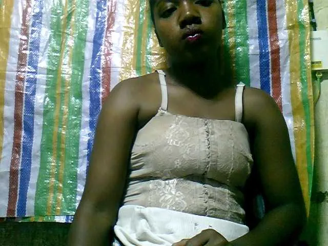 Live sex webcam photo for LadyBozz #272516677