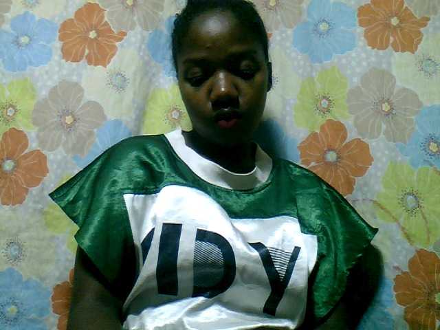 Live sex webcam photo for LadyBozz #272529577