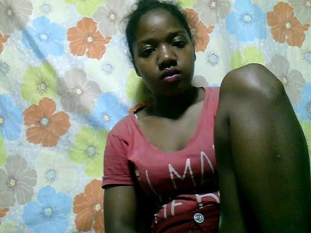 Live sex webcam photo for LadyBozz #272546359