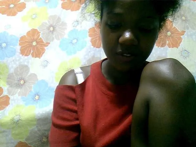 Live sex webcam photo for LadyBozz #272587310