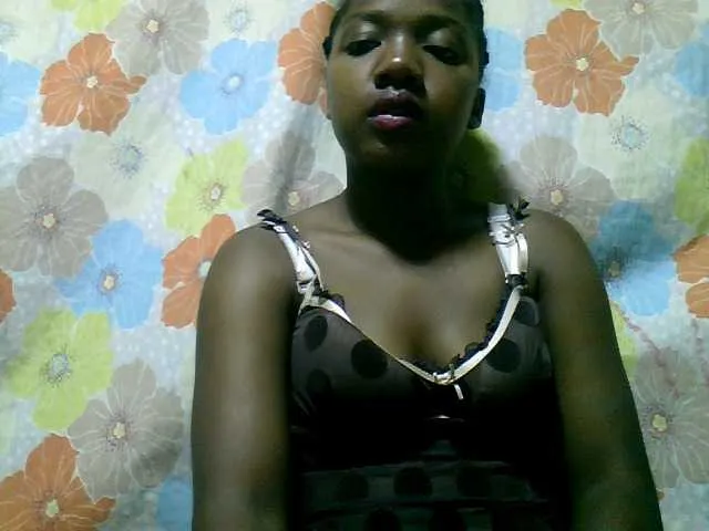 Live sex webcam photo for LadyBozz #272602102