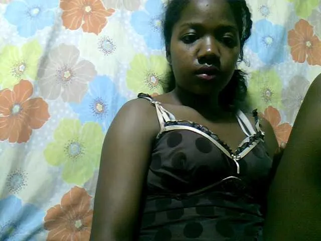 Live sex webcam photo for LadyBozz #272669095