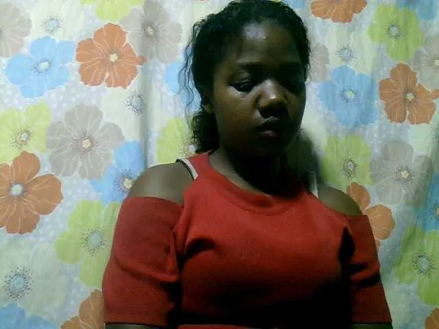 Live sex webcam photo for LadyBozz #272677548