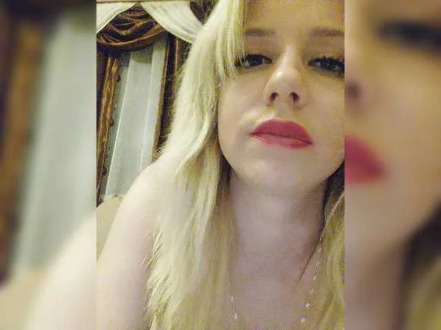 Live sex webcam photo for LadyDi11 #273046206