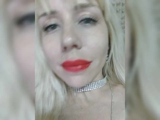 Live sex webcam photo for LadyDi11 #273573184