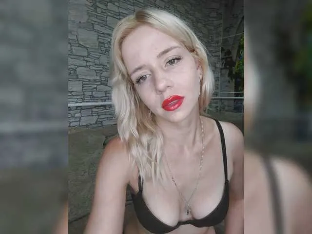 Live sex webcam photo for LadyDi11 #274074908