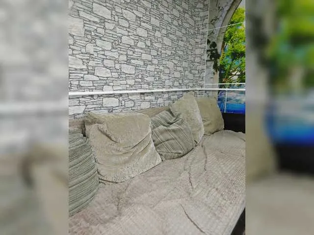 Live sex webcam photo for LadyDi11 #274282802