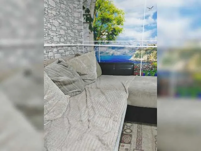 Live sex webcam photo for LadyDi11 #274355053