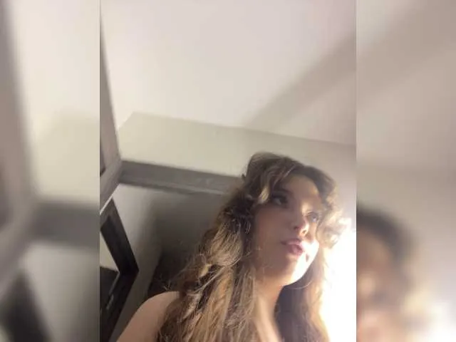 Live sex webcam photo for LadyEmily #292473275