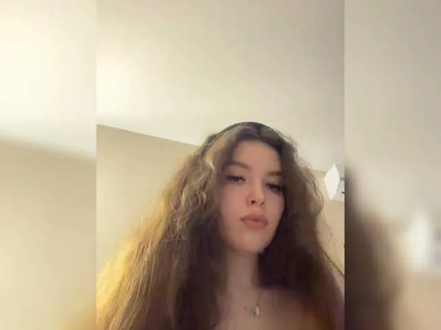 Live sex webcam photo for LadyEmily #293561603