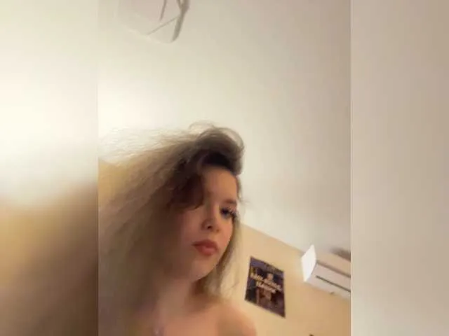 Live sex webcam photo for LadyEmily #293637147