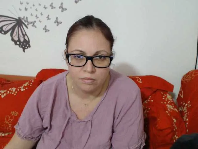 Live sex webcam photo for LadyHellene #290281641