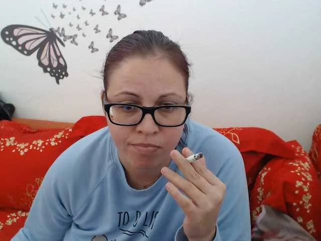 Live sex webcam photo for LadyHellene #290286356