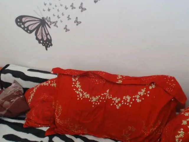 Live sex webcam photo for LadyHellene #290487283