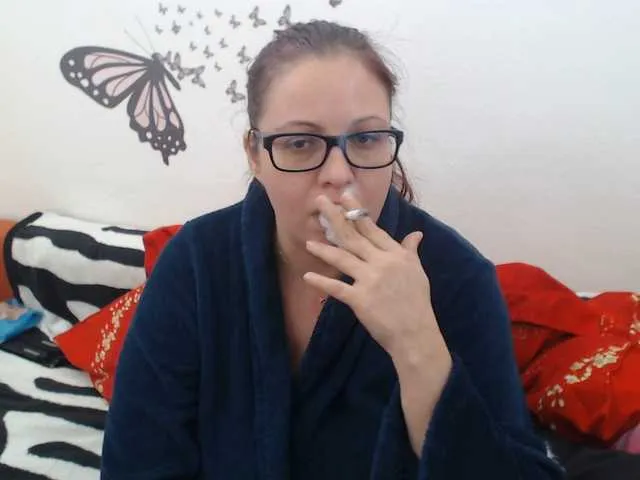 Live sex webcam photo for LadyHellene #290541573