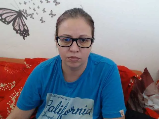 Live sex webcam photo for LadyHellene #290805600