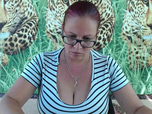 Live sex webcam photo for LadyHellene #291634517