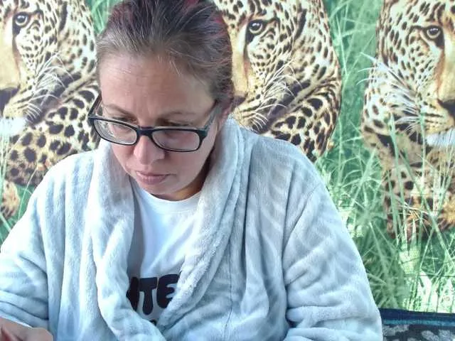 Live sex webcam photo for LadyHellene #291905922