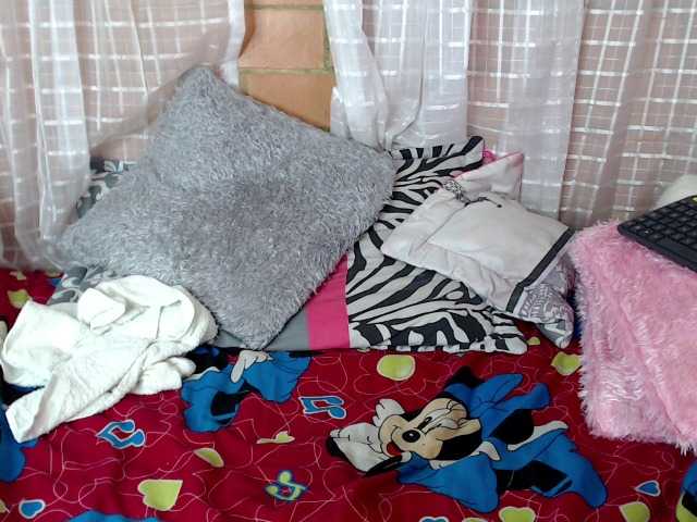 Live sex webcam photo for LadyHott #273153177