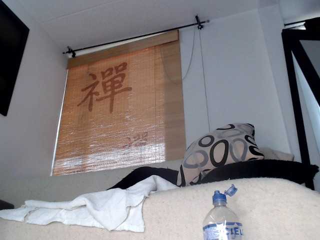 Live sex webcam photo for LadyHott #273360658