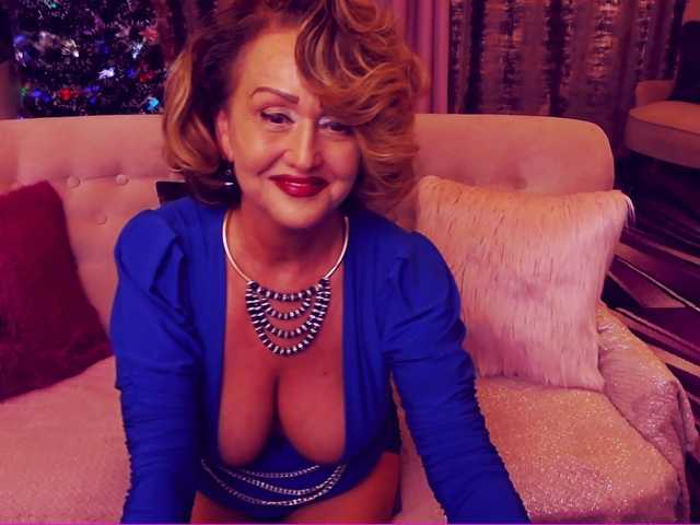 Live sex webcam photo for LadyJosette #271941624