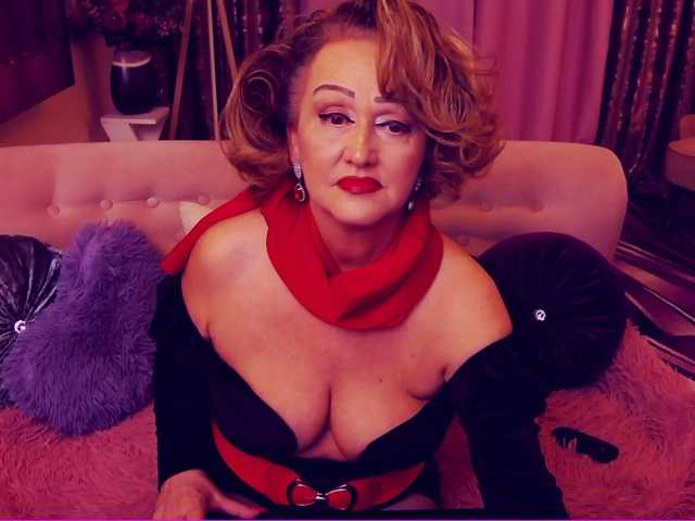 Live sex webcam photo for LadyJosette #272471843