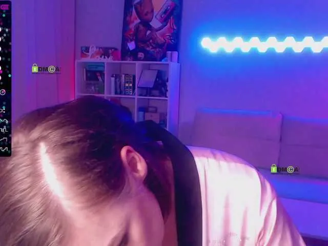 Live sex webcam photo for LadyLLSex #274282731