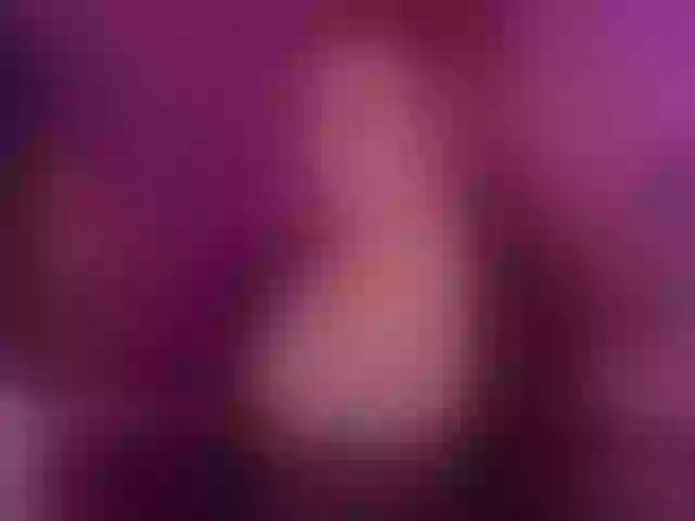 Live sex webcam photo for LadyLLSex #276740968