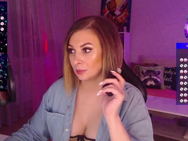 Live sex webcam photo for LadyLLSex #277685682