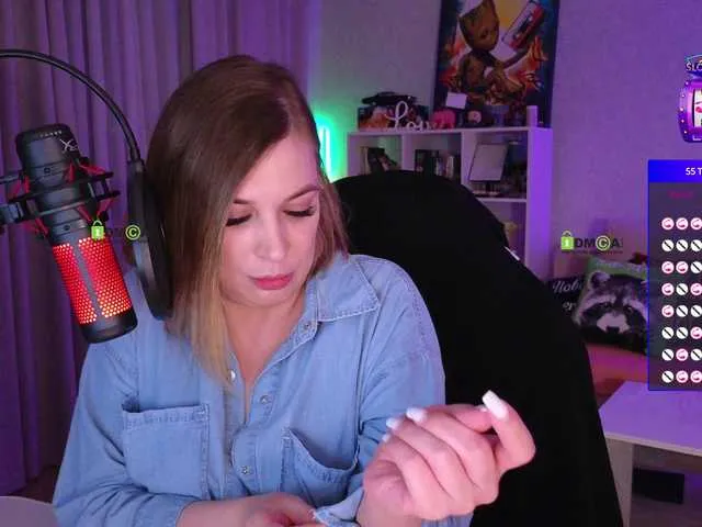Live sex webcam photo for LadyLLSex #278035542