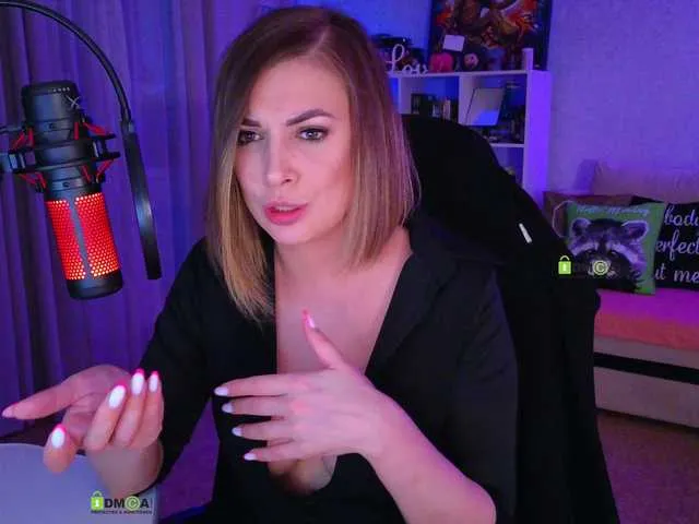 Live sex webcam photo for LadyLLSex #278190733