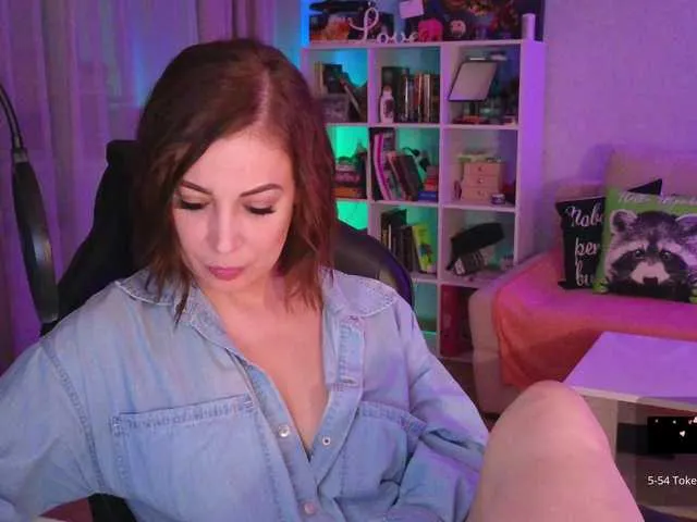 Live sex webcam photo for LadyLLSex #290734471