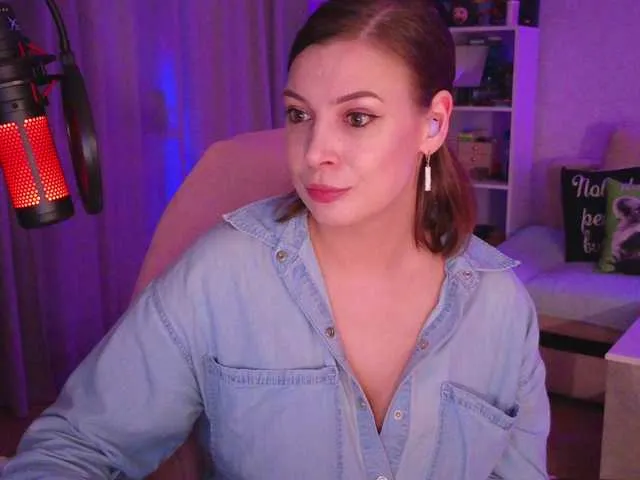 Live sex webcam photo for LadyLLSex #291544234