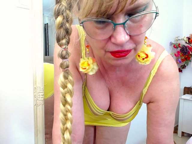 Live sex webcam photo for LadyMariahx #273818646