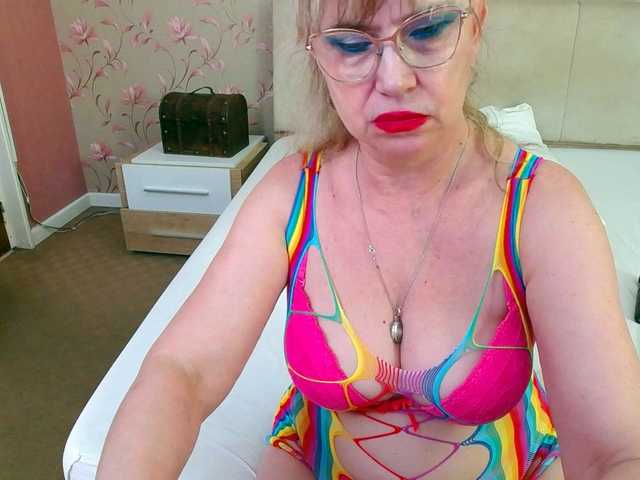 Live sex webcam photo for LadyMariahx #275970082