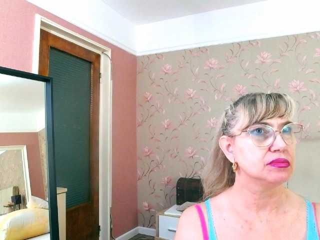 Live sex webcam photo for LadyMariahx #276015785