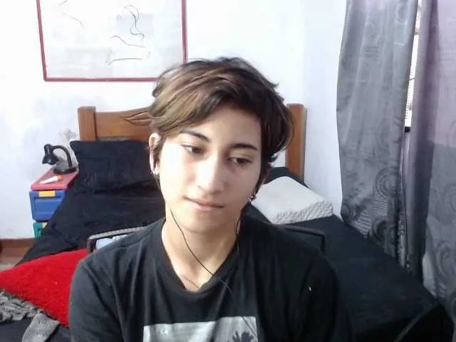 Live sex webcam photo for LadyMilk #275501059