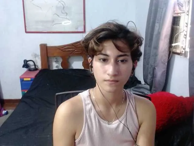 Live sex webcam photo for LadyMilk #275583121