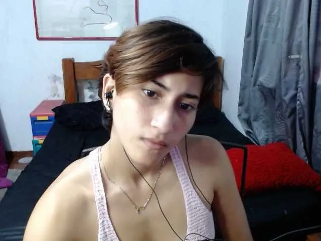 Live sex webcam photo for LadyMilk #275727785