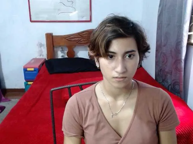 Live sex webcam photo for LadyMilk #275959476