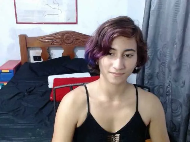 Live sex webcam photo for LadyMilk #276635636